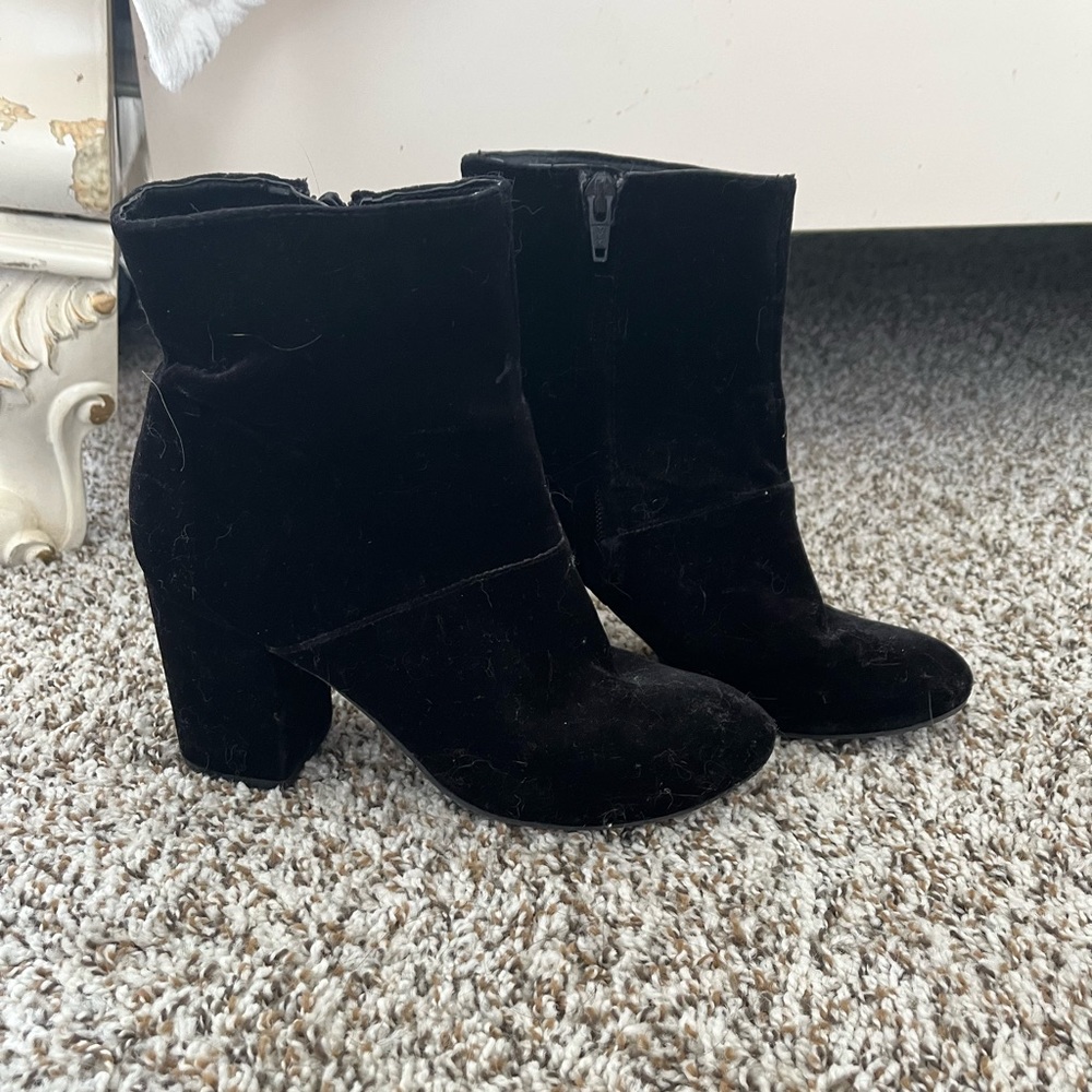 Black velvet heeled booties